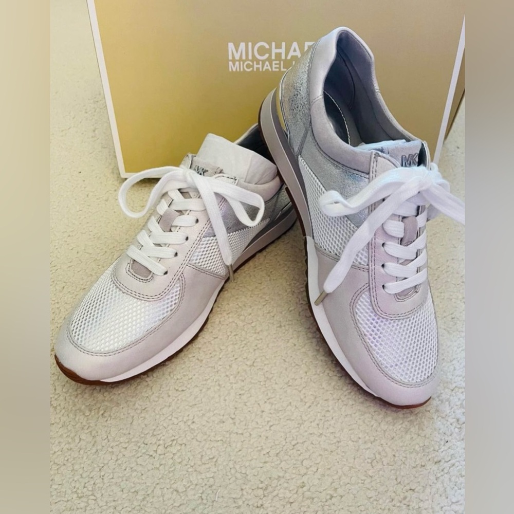 Brand New Michael Kors Women’s Sneakers Size 7.5